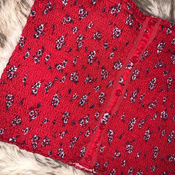 3/$15 Red Flower Tube Top🌹 - Picture 3 of 5
